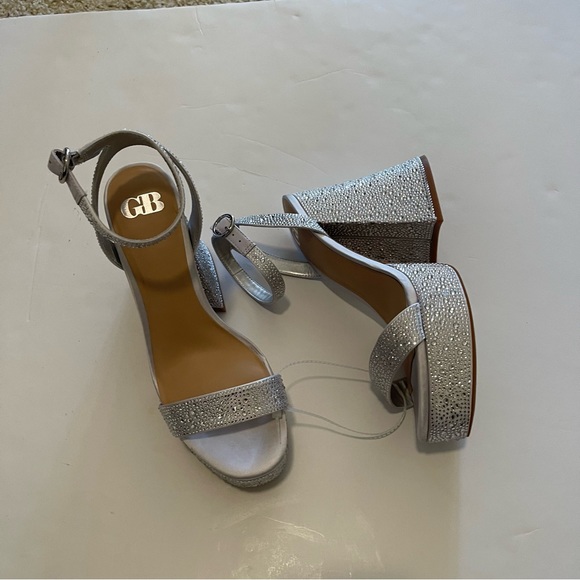 Silver Rhinestone Embellishements Buckle Closure Platform Dress Sandals - Picture 5 of 6